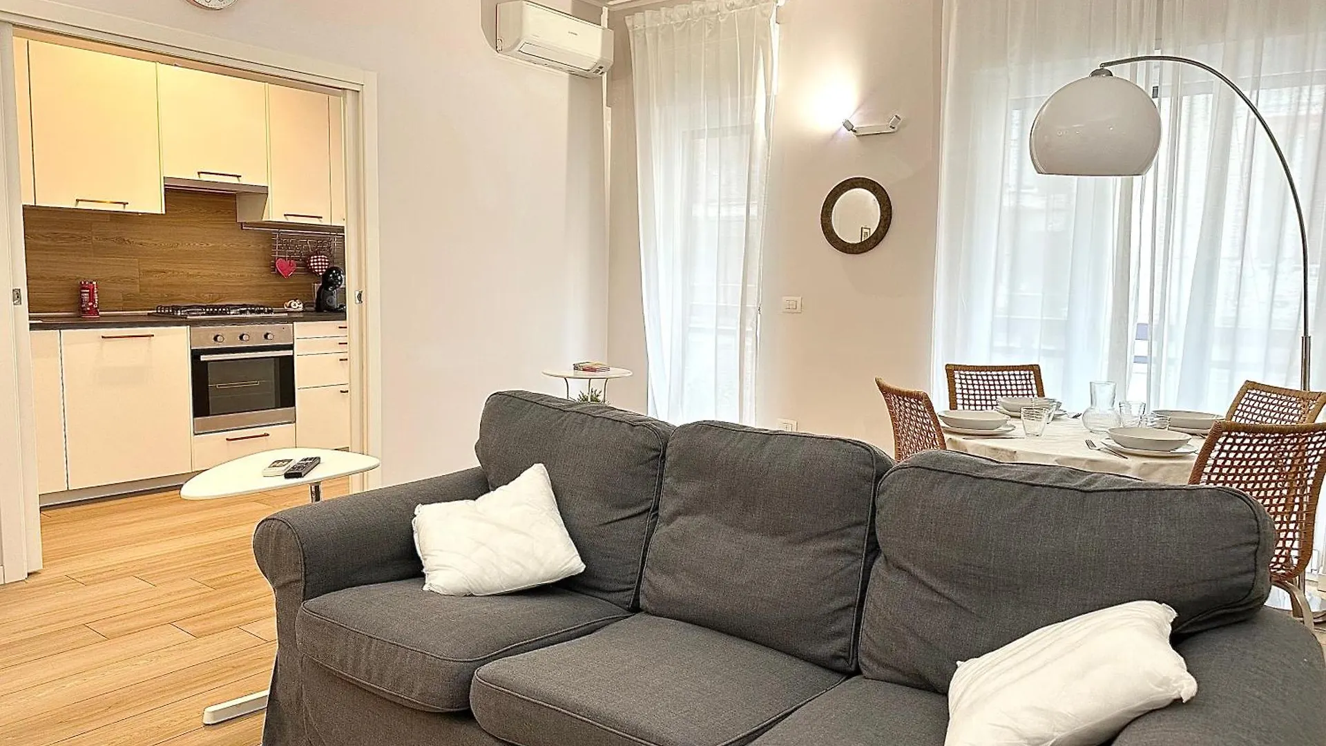 Charm & Style Bari - Large Central Apartment - Bari Italie