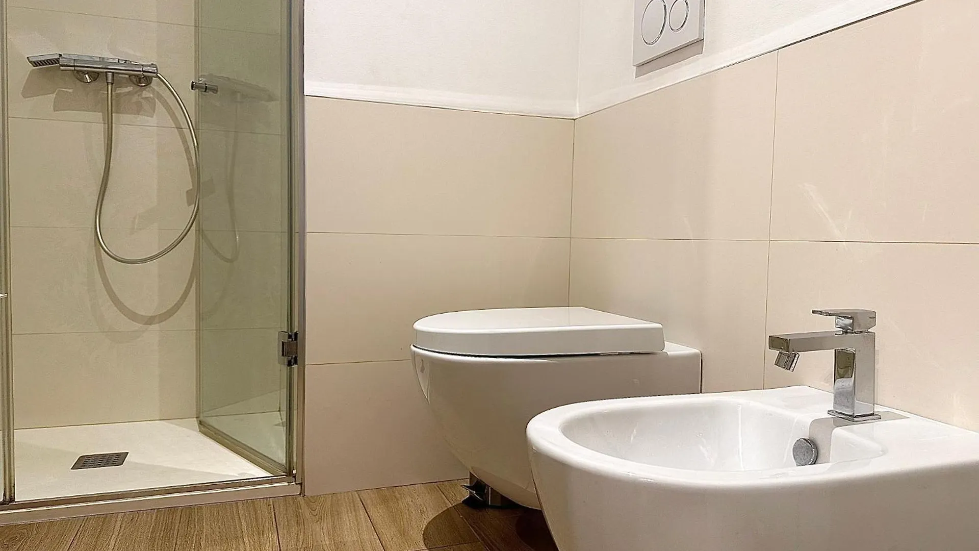 Charm & Style Bari - Large Central Apartment - Bari