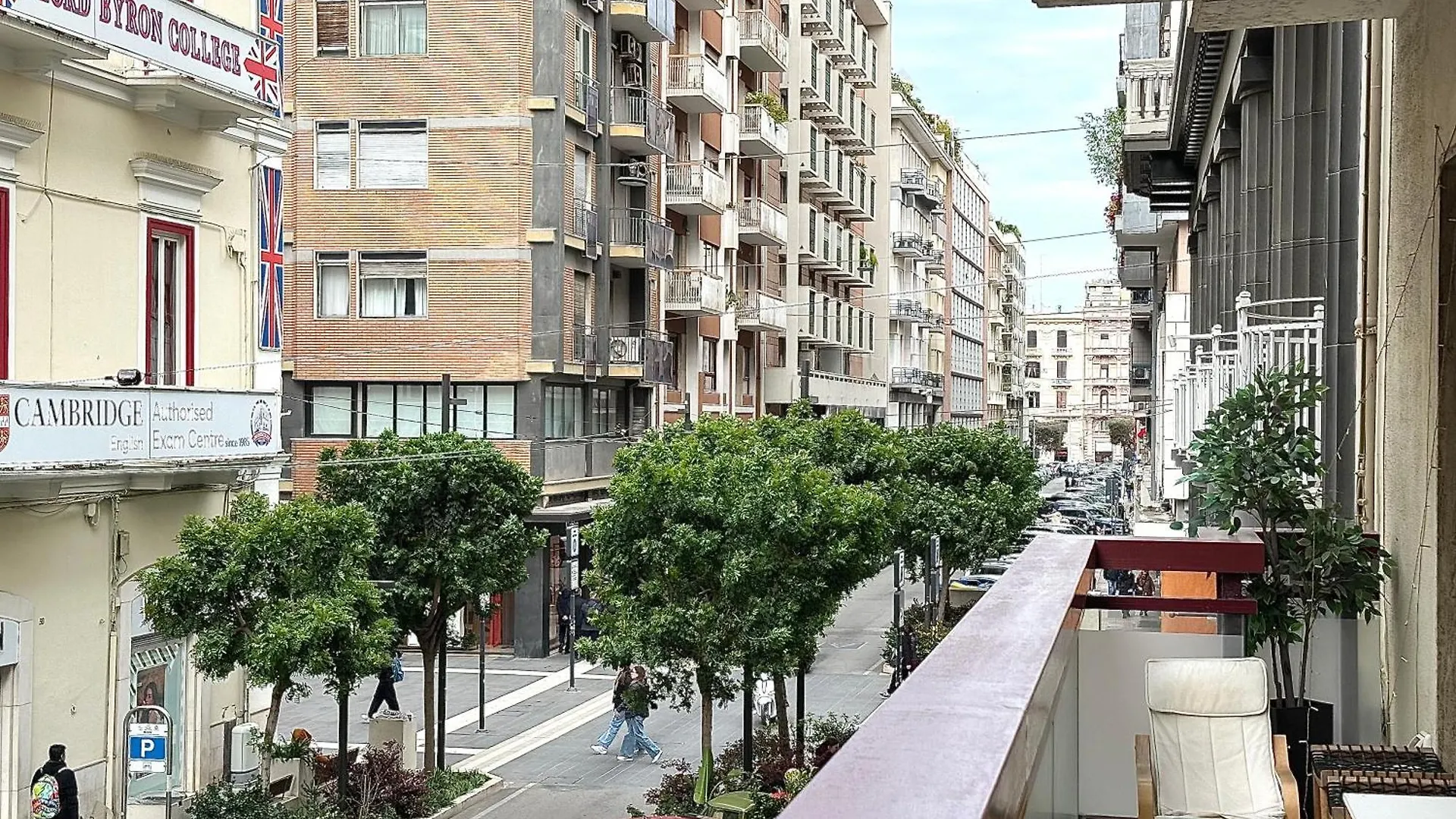 Charm & Style Bari - Large Central Apartment - Bari 0*,
